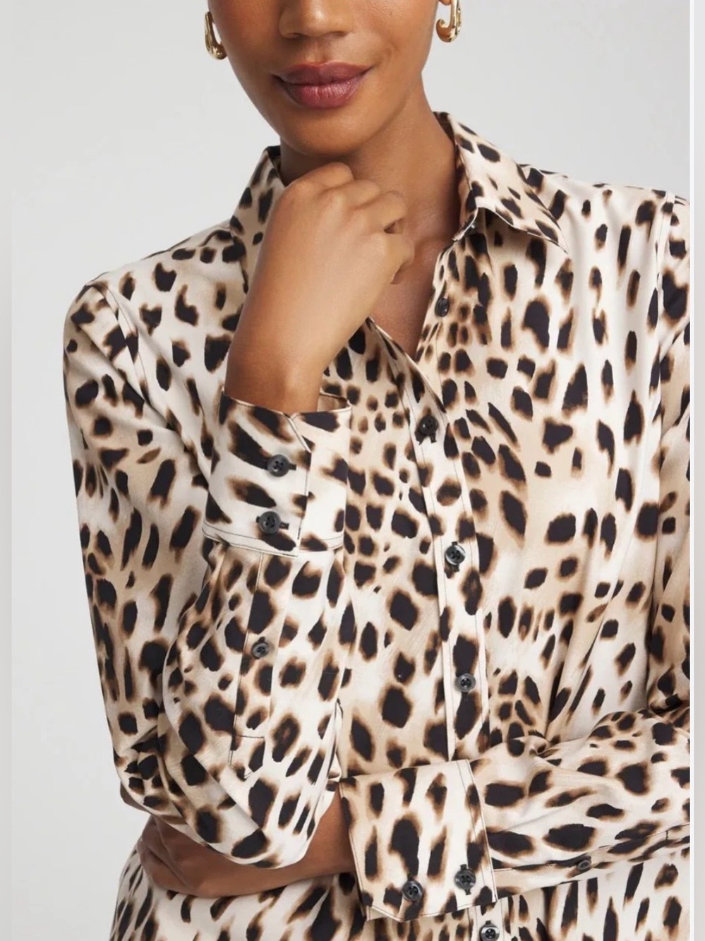 Chico’s No Iron Leopard-Print Button-Down cotton Shirt in Cream/Tan 2/M